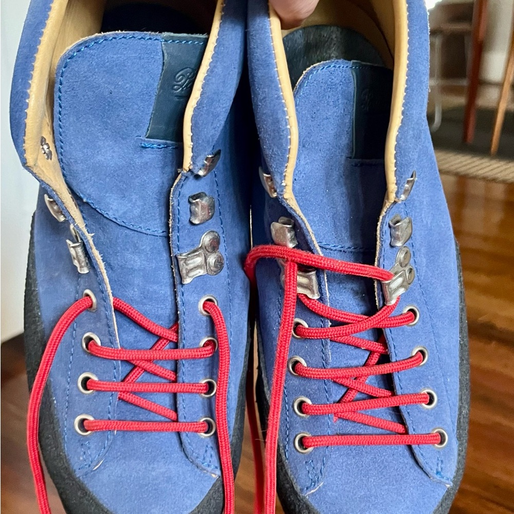 Blue waterproof Paraboots; men’s 6.5 / women’s 8